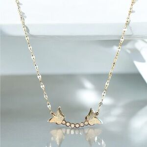 Stunning Full Rhinestones Butterfly Claw Chain Necklace in Silver